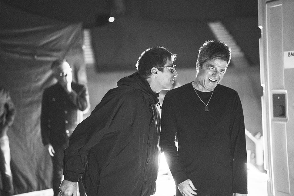 A scene from the documentary Oasis: Don't Look Back in Anger